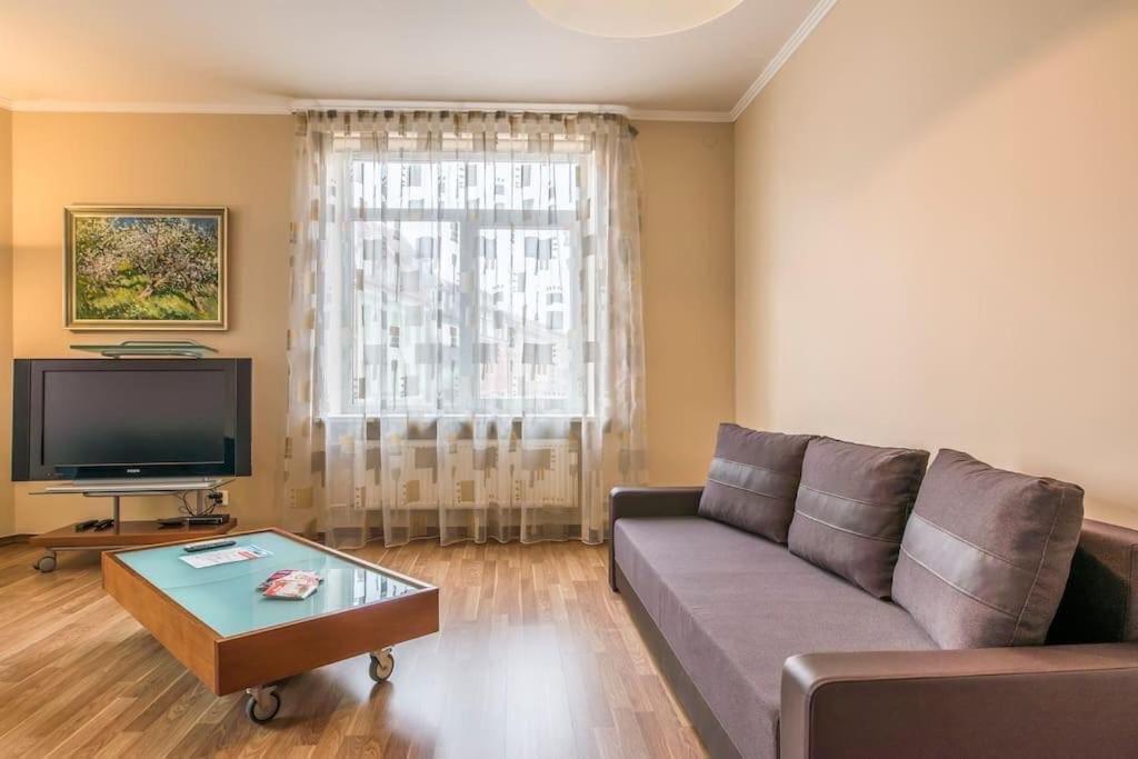 Old Town Apartment Next To Saint Peter'S Church Riga Exterior foto